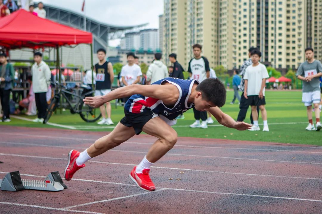 拼搏不落幕 青春正当时丨开云手机站官网第九届田径运动会圆满闭幕(图11)